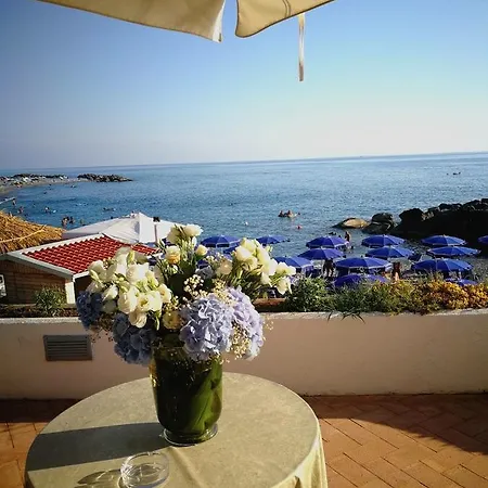 Villa Sangineto Resort *